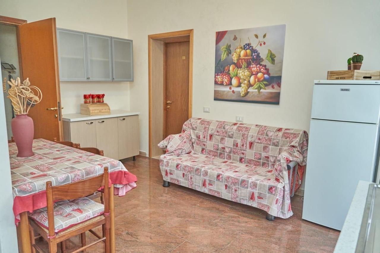 Le Stanze Di Ricci - Affittacamere Low Cost Lesina Luaran gambar
