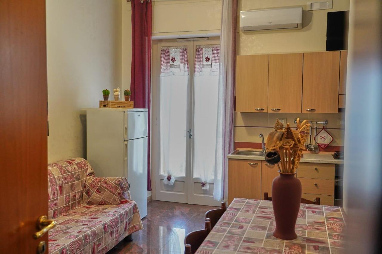 Le Stanze Di Ricci - Affittacamere Low Cost Lesina Luaran gambar