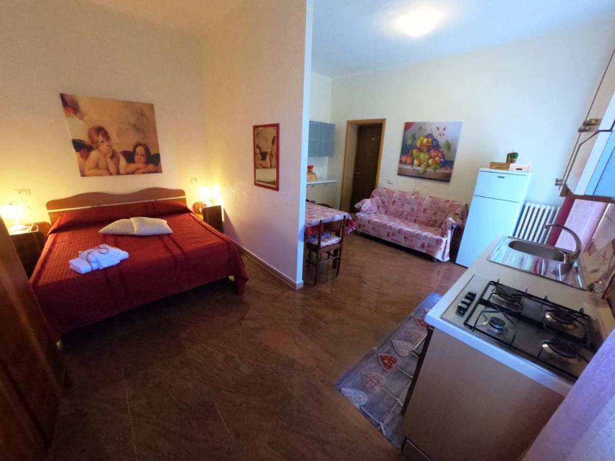 Le Stanze Di Ricci - Affittacamere Low Cost Lesina Luaran gambar