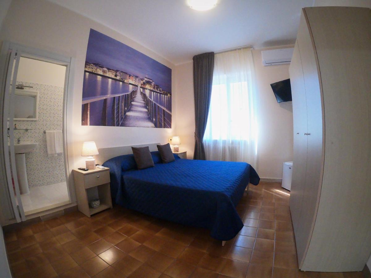 Le Stanze Di Ricci - Affittacamere Low Cost Lesina Luaran gambar