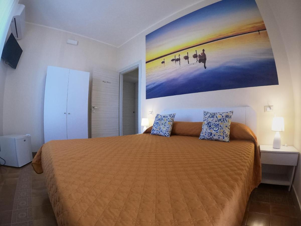 Le Stanze Di Ricci - Affittacamere Low Cost Lesina Luaran gambar