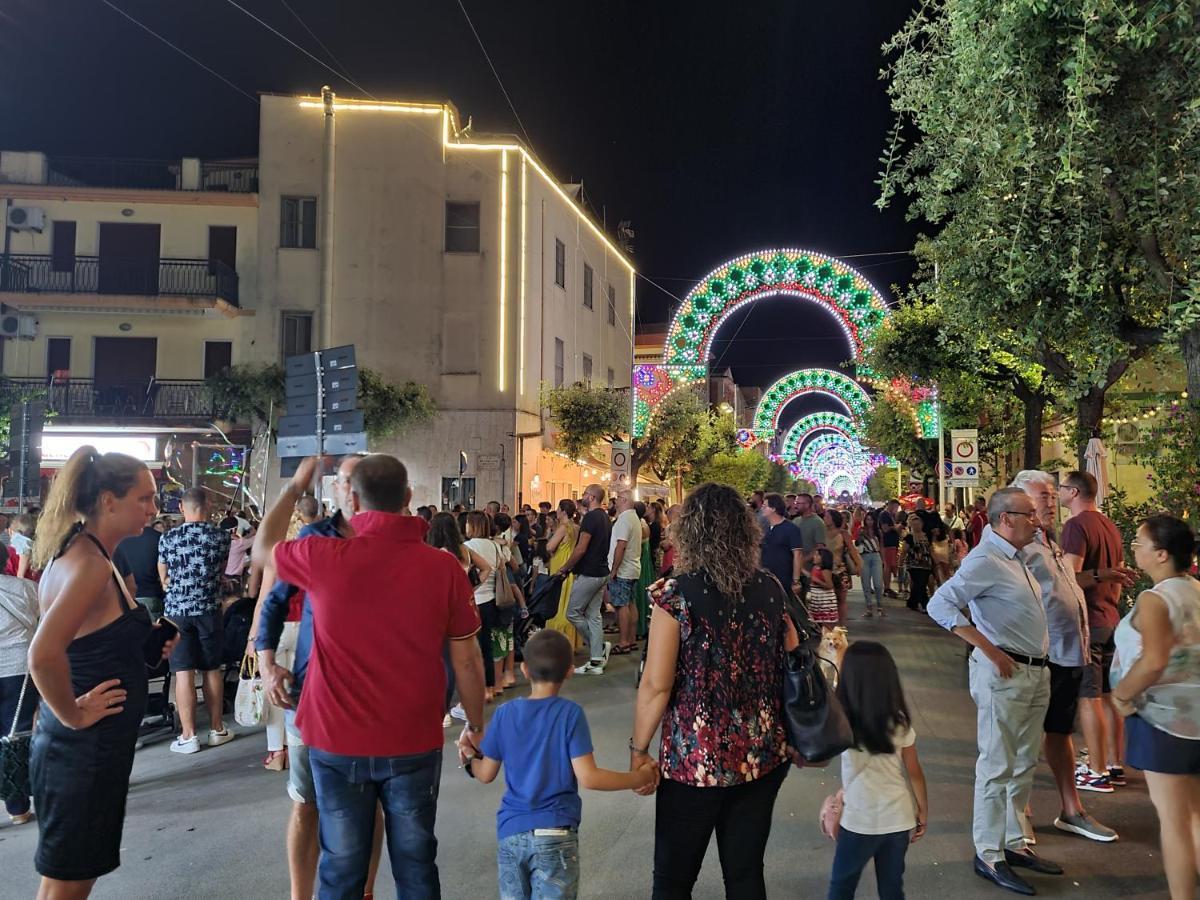 Le Stanze Di Ricci - Affittacamere Low Cost Lesina Luaran gambar