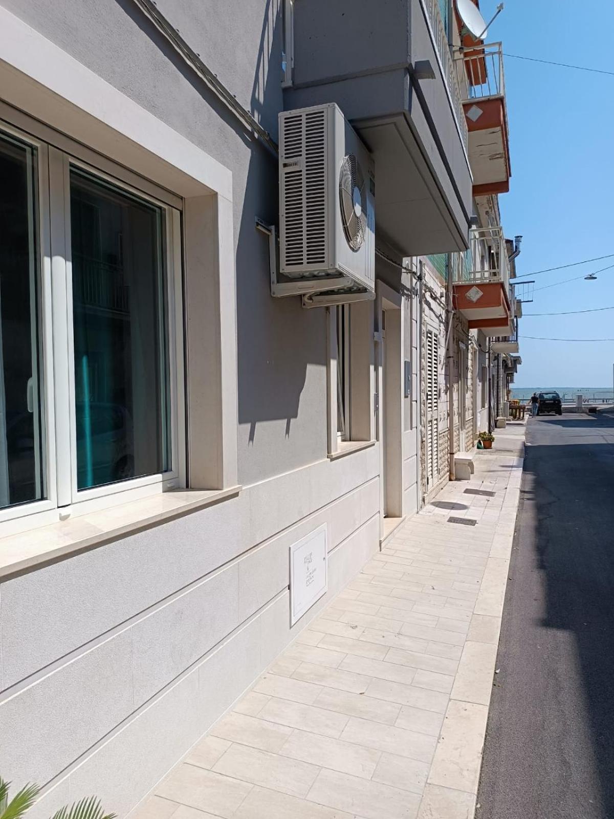 Le Stanze Di Ricci - Affittacamere Low Cost Lesina Luaran gambar